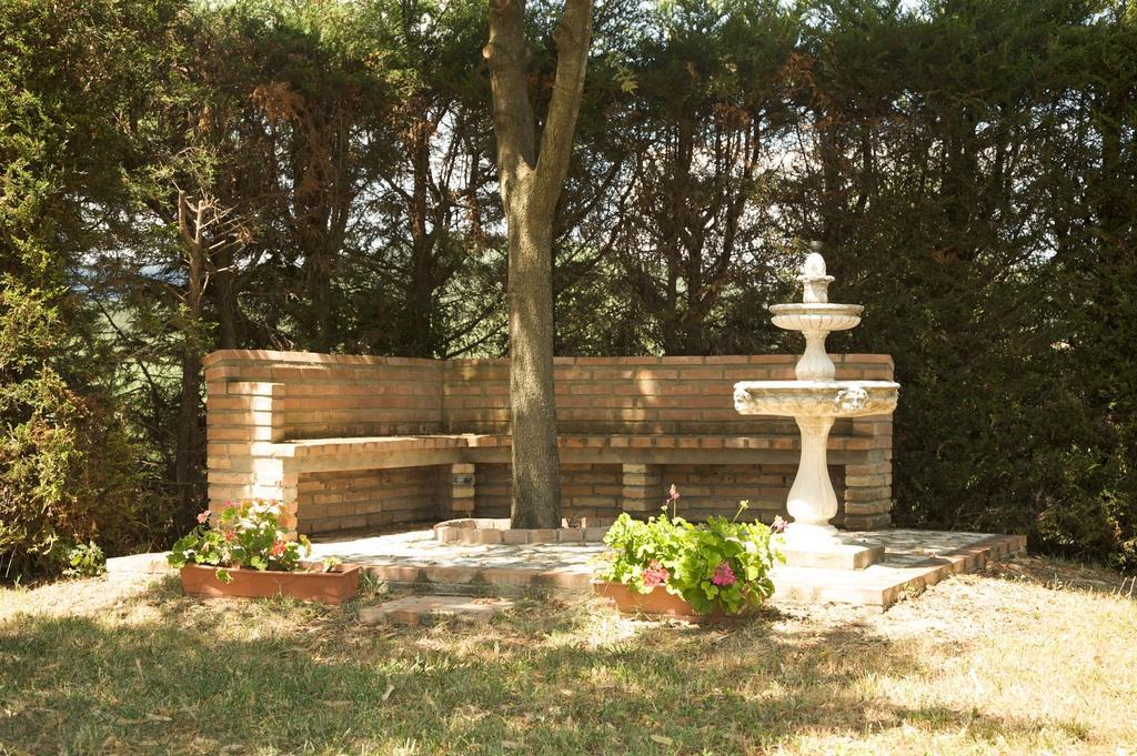 Agriturismo Podere Luchiano Amelia Eksteriør billede